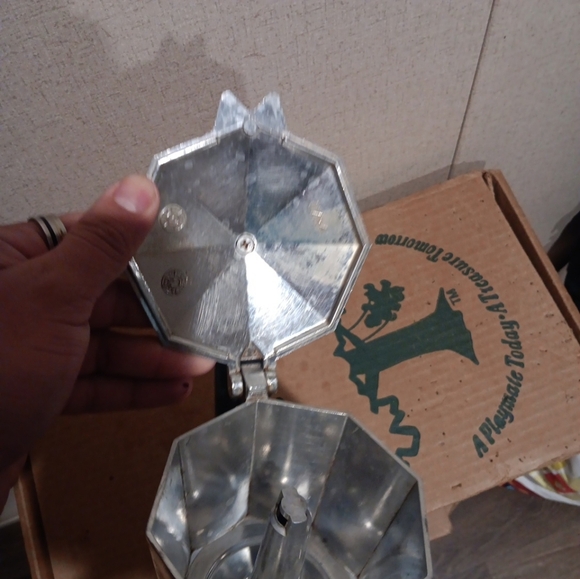 Bialetti Moka Express Espresso Coffee Pot Stovetop Italy - Picture 8 of 8